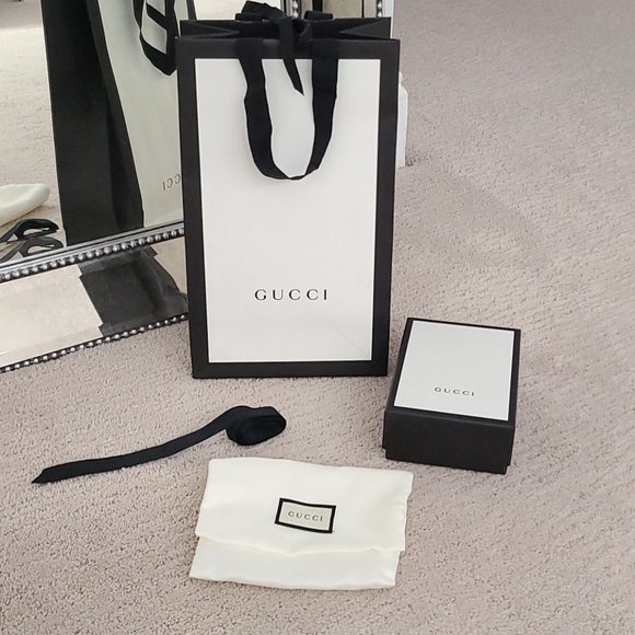 Gucci Gift Wrapping Bundle